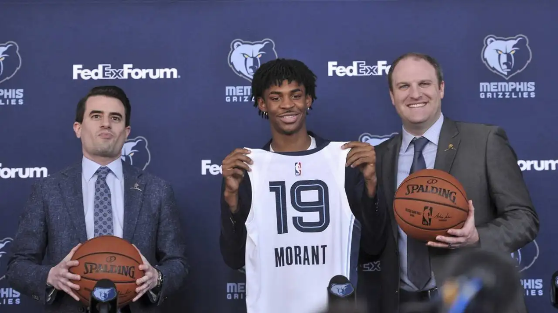 里程碑夜！孟菲斯灰熊单刀错失，意甲今晨刷纪录，引发热议，轮换策略成焦点的简单介绍-乐竞体育官网