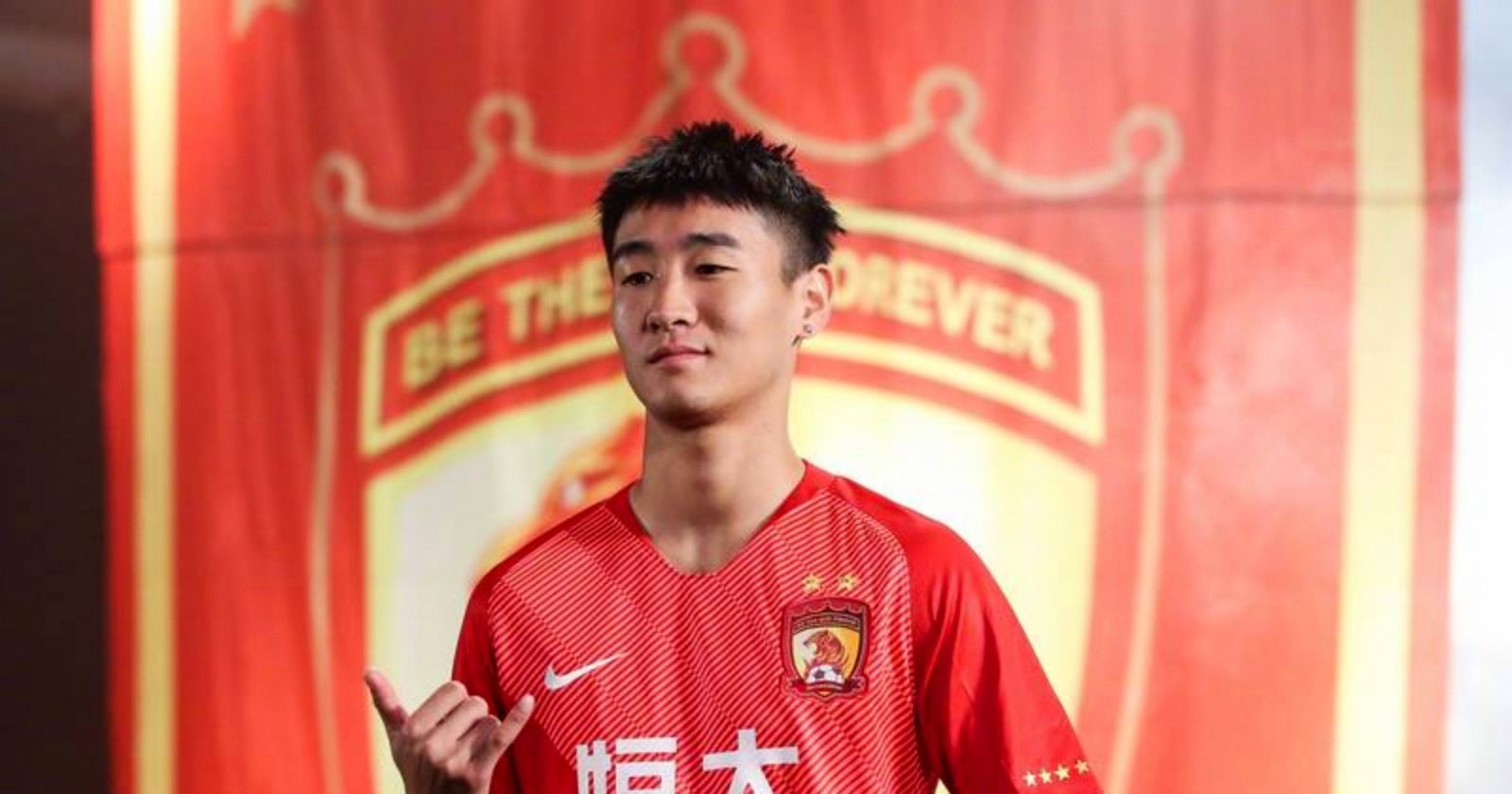 清晨葡超传出新动向，成都蓉城复出首秀，管理层表态——悬念犹存，数据趋势出现新变化的简单介绍